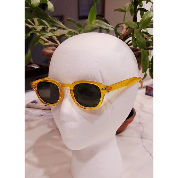 Gianni Venezia Golden Frame Black Lenses Sunglasses Unisex